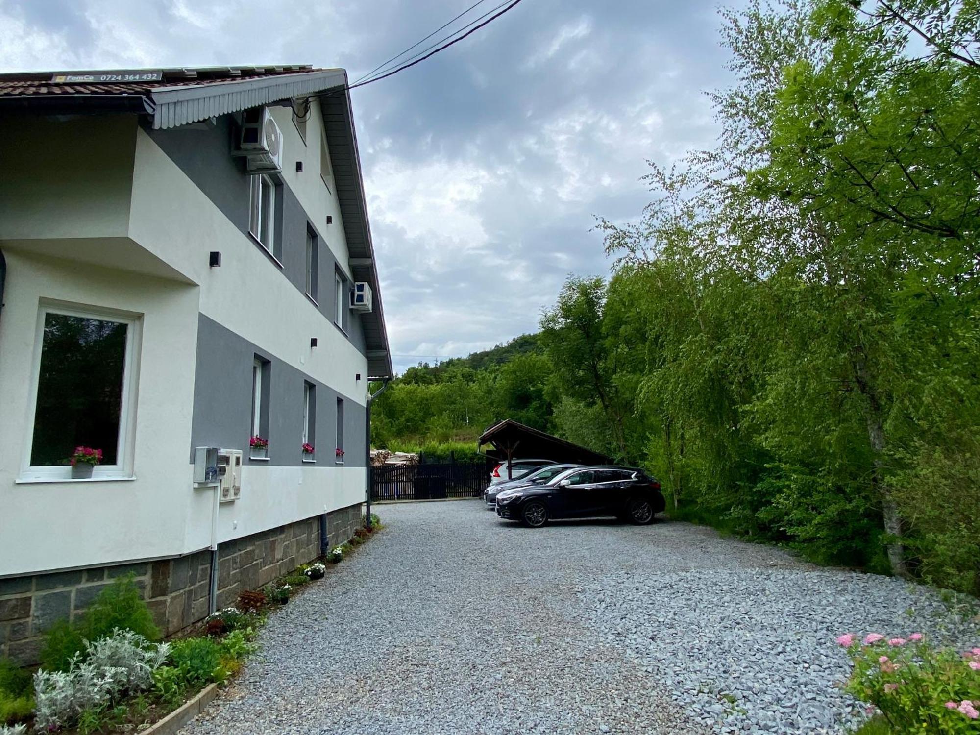 Pensiunea Sovirag Praid Exterior photo